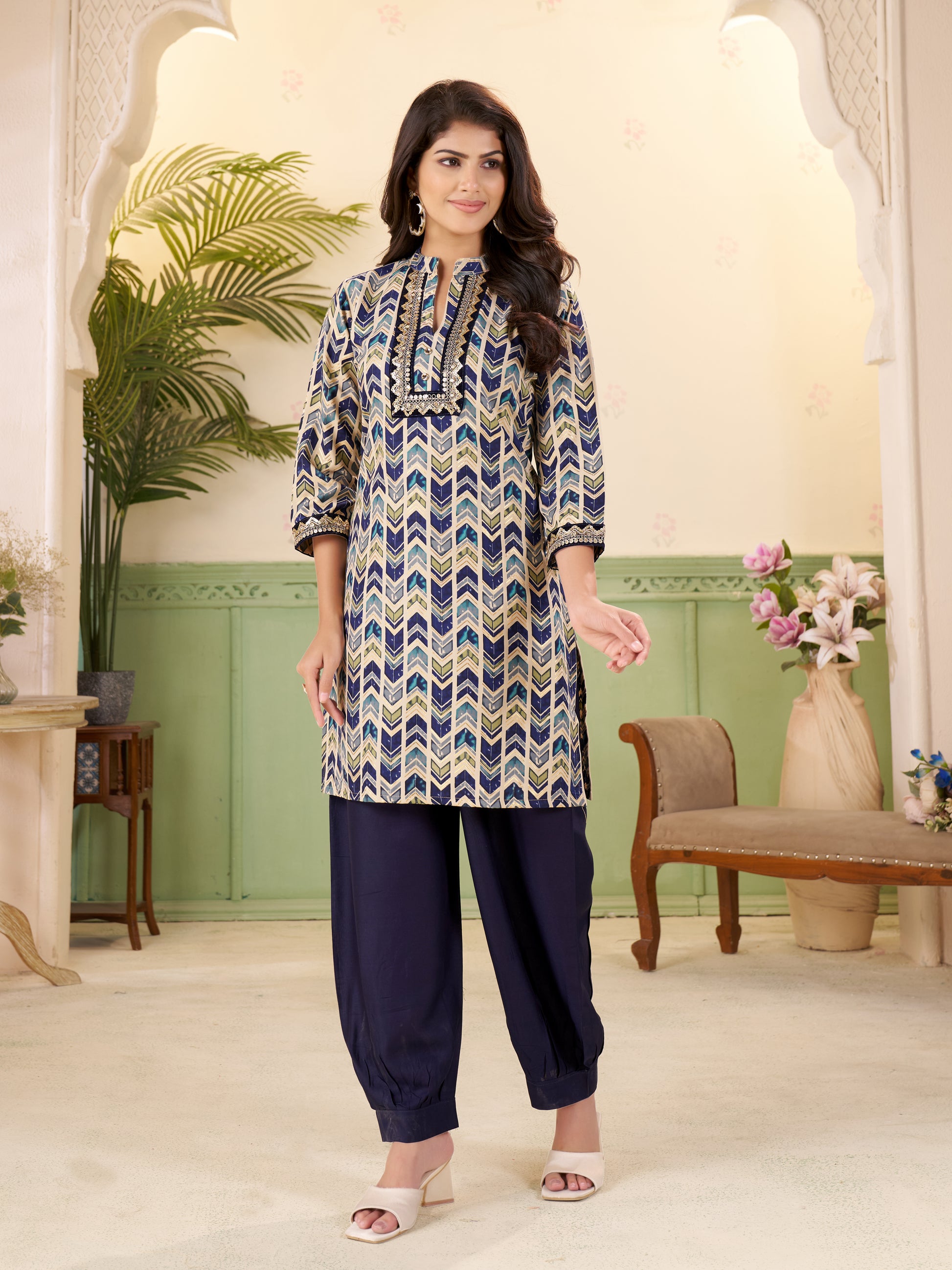 Kaairra Kurti With Patiyala Set