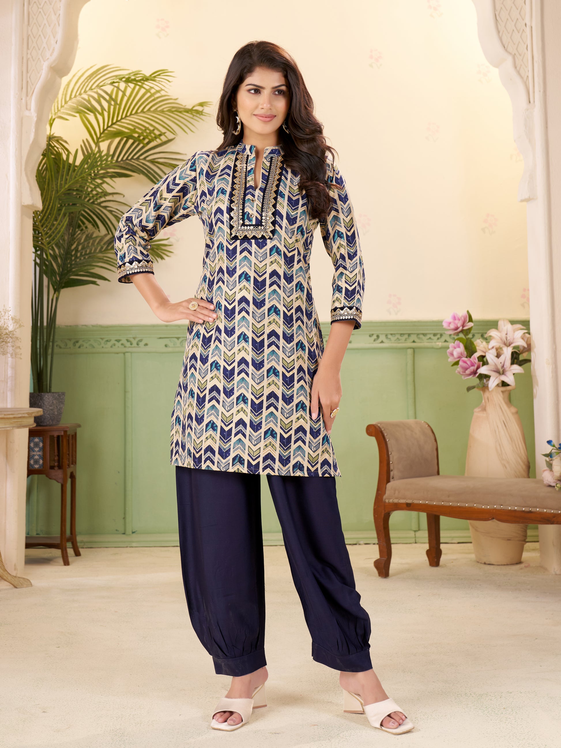 Kaairra Kurti With Patiyala Set